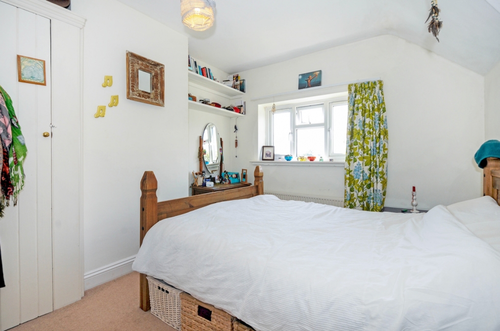 Property for Sale, West Wittering 9 Malthouse Cottages Baileys